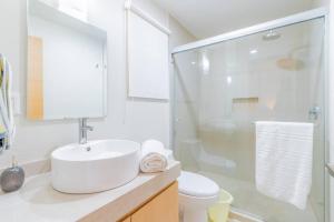 Bonito condo Zona Dorada con Piscina y Cochera