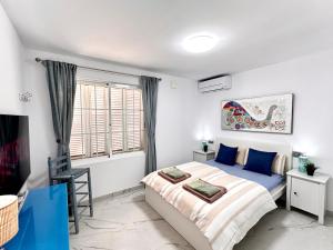 Sonnige Villa mit privatem Pool & Dachterrasse