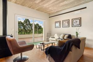 Apartamento Laje de Pedra 4 SuĂtes by Achei