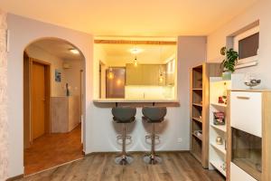 Center Budget Apartment Inside Free Parking Self Check-In Free Streaming AC Balcony