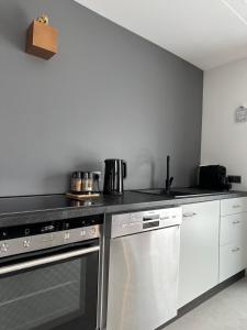 WPA Apartments - Zimmer- Modernes Apartment mit Parkplatz,WiFi,Netflix