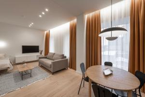 Downtown getaway apartments by Prime Rentals II