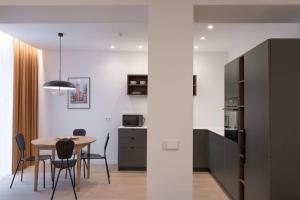 Downtown getaway apartments by Prime Rentals III