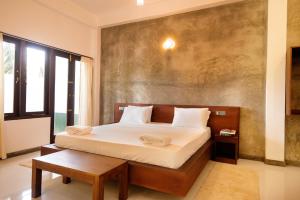Dimuthu Home