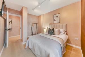 Beautiful Flat in Hipster Hackney Very Spacious!