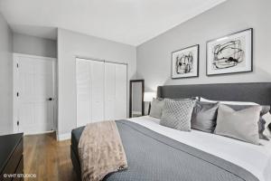 The Chic Urban Oasis Near the Lake!