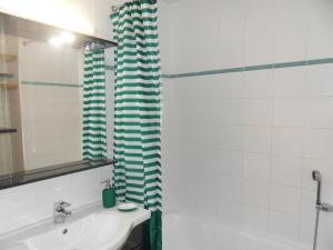 Appartement rénové ski aux pieds, balcon, 5 pers. - FR-1-181-2746