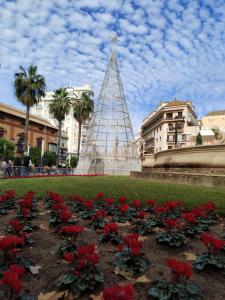 Oasis-Trianas Hallway