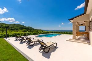 Villa Monti by Briskva