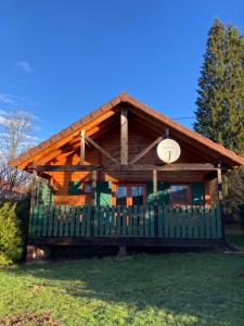 Camping-Chalets La Favière