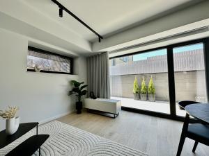 Brand New Apartments with Balcony and Free Parking