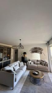 MAZET DE LA MER 54M2 LAVANDOU 100M PLAGE avec PISCINE