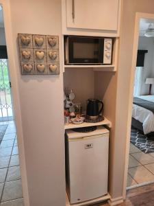 Rosewood Guest Cottage