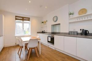 The Dagmar Grove Apartments