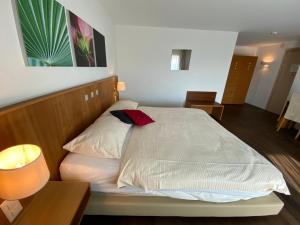 Double Room with Balcony room in Businesshotel Lux