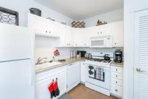 Stunning Views, Perfect Location! - Silverton