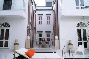 Riad avec piscine - Wifi- petit déjeuner - Bon Emplacement