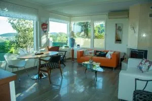 Maya's home - Kouvarás