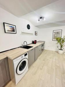 Vibrant apartment #12lunipebega