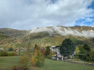 Appartement centre-ville Saint-Lary vue montagne