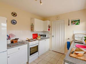 2 Bed in Sawmills PK934