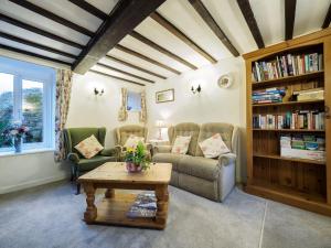 2 Bed in Ashford in the Water PK932