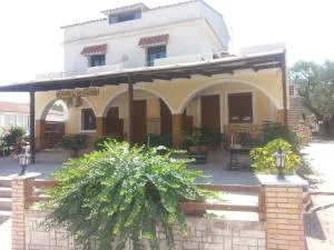 Alykes 4 Seasons - Alikes