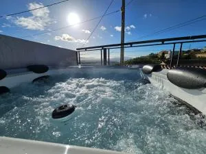 Bella Villa Piscine & jacuzzi - LʼEstaque