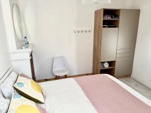 Maisons de vacances Comfortable village house with home cinema : photos des chambres