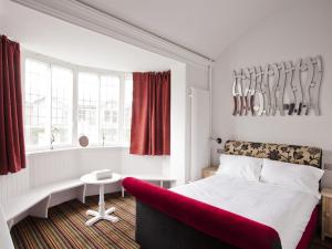 Double Room with Private Bathroom room in Burton Stone Inn