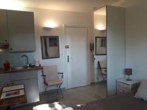 Cannes Studio privé climatisé et bon wifi