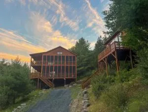 Cabin in Lost City WV with Hot Tub and Pet Friendly - Mathias