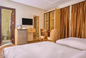 Deluxe Double or Twin Room with City View room in Rotana Pyramids View
