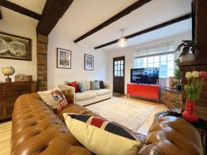 CHARMING WINDSOR COTTAGE, INCREDIBLE Location, Castle Doorstep