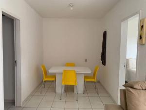 Apt no Icaraí mobiliado de frente para a praia.