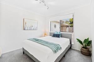 Stunning Waterfront Oasis