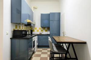 Royal-Haven Apartment