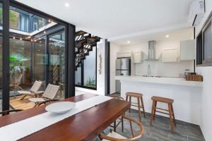 Stunning 4br - Rooftop Pool, 5 mins to beach