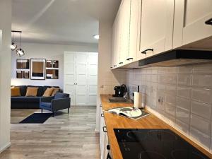 URBAN APARTMENTS PREMIUM No12, Free Parking, Self Check-in