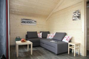 Campings Camping La Ribere : photos des chambres