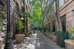 Large 2-bedroom on Flinders