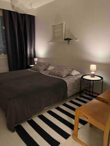 Spacious apartment for 5 next to the train station