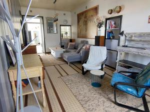 Maisons de vacances Maison Familiale de Charme a 300m de la Plage - Saint Jean de Monts, 6 Pers, Wifi Gratuit - FR-1-323-408 : photos des chambres