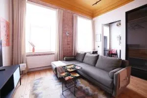 19 century Kaunas heritage apartment 2+2 - Shantsy