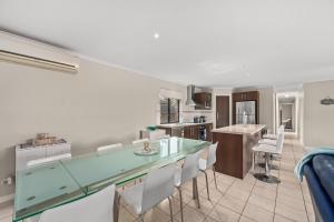 Seacret Oasis - Alding Beach - C21 SouthCoast Holidays
