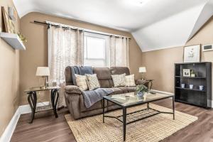 Private Room I Near Yale Bridgeport I 30 Day Stay