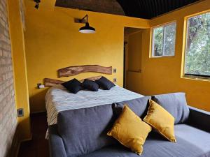 La Cabaña Negra al fondo del Bosque de Tepoztlán