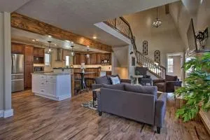 Spacious Home With Hot Tub - Cascade