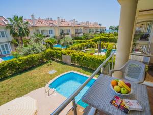 Sunset Beach Club Aqualettings Pearl 4