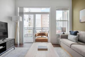 Alewife 2br w gym wd nr shopping T BOS-935